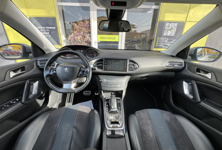 Peugeot 308 II Phase II 1.2 THP Puretech 12V GPF EAT8 130 cv Boîte auto // Tech Edition // Toit pano