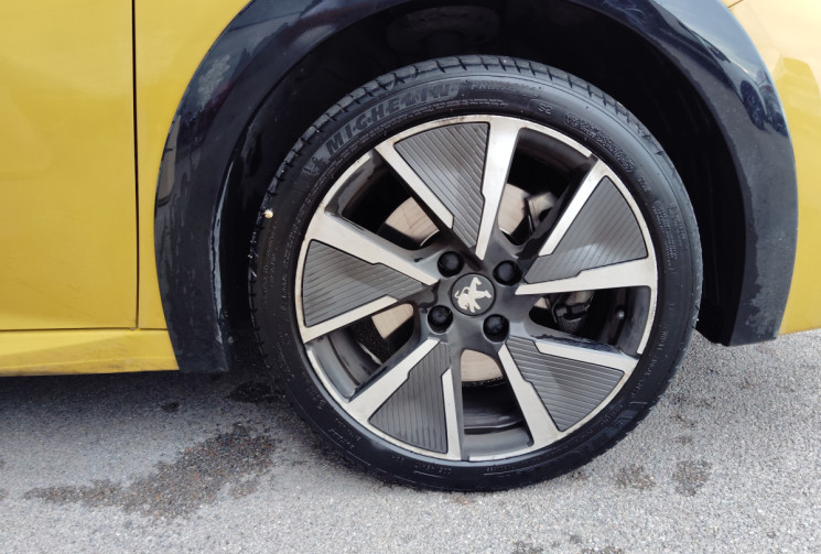 Peugeot 208 e-208 136ch GT Line
