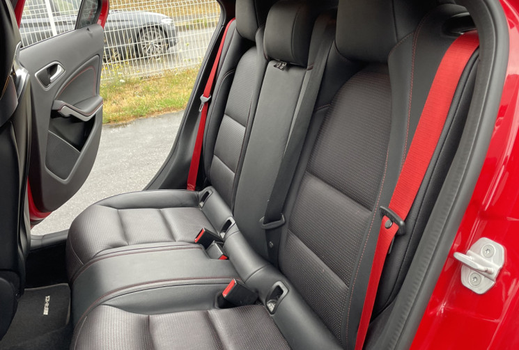 Mercedes Classe A A45 AMG 2.0 4 MATIC 7G-DCT  BVA 381 CV 