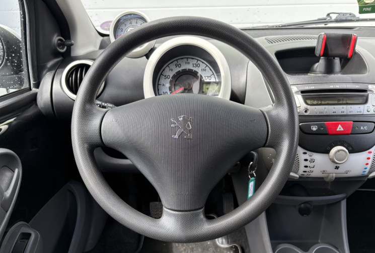Peugeot 107 1.0 URBAN MOVE 68 cv * 5 portes * Climatisation * Roue de Secours
