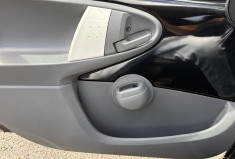 Peugeot 107 1.0 URBAN MOVE 68 cv * 5 portes * Climatisation * Roue de Secours
