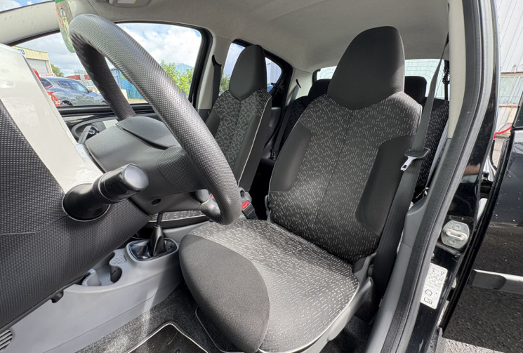 Peugeot 107 1.0 URBAN MOVE 68 cv * 5 portes * Climatisation * Roue de Secours