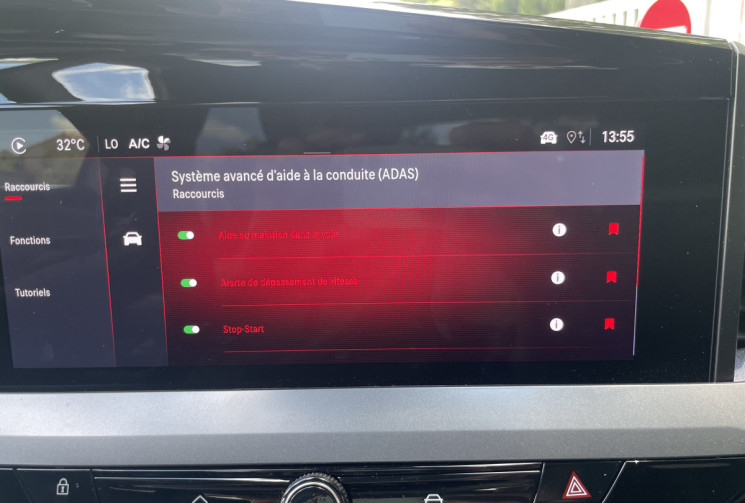 Opel Mokka  1.2 T Hybrid 136 GS * 1ère main / JA 18 / Sellerie Vegan / CarPlay / 2900 km seulement