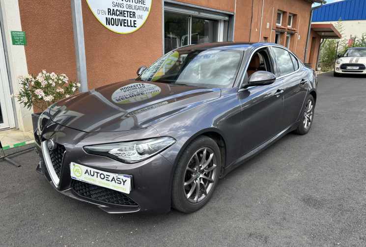 Alfa Romeo Giulia Super 2.2 JTD 180 cv BVA EAT8 Distribution neuve