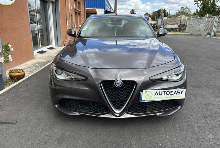 Alfa Romeo Giulia Super 2.2 JTD 180 cv BVA EAT8 Distribution neuve