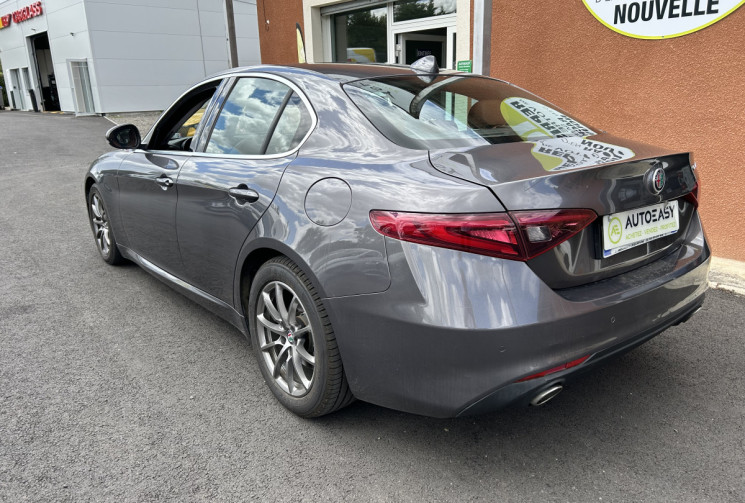 Alfa Romeo Giulia Super 2.2 JTD 180 cv BVA EAT8 Distribution neuve