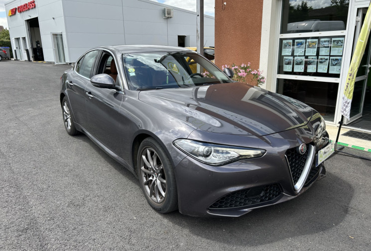 Alfa Romeo Giulia Super 2.2 JTD 180 cv BVA EAT8 Distribution neuve