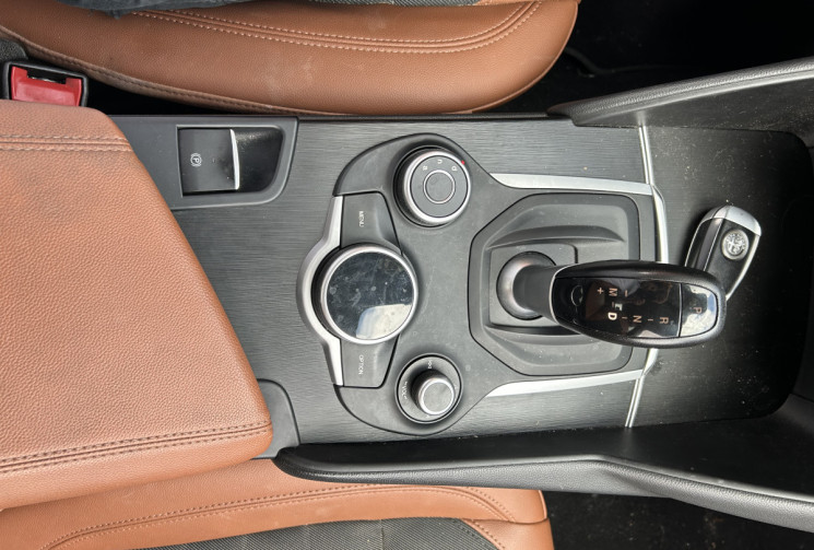 Alfa Romeo Giulia Super 2.2 JTD 180 cv BVA EAT8 Distribution neuve