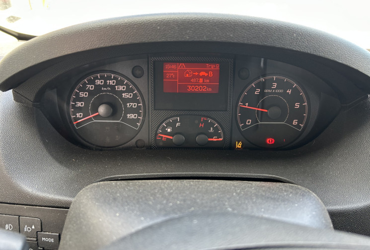 Peugeot Boxer 2.2 BLUEHDI 165 cv H2 L3 Asphalt pour Amenagement camping car 