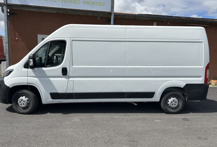 Peugeot Boxer 2.2 BLUEHDI 165 cv H2 L3 Asphalt pour Amenagement camping car 