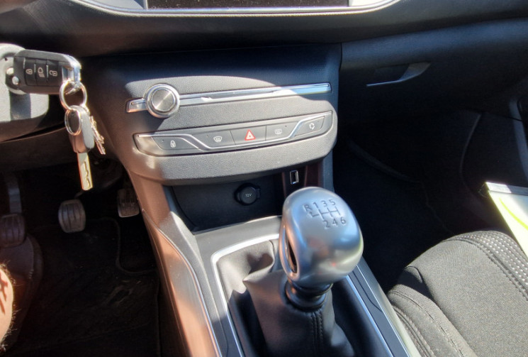 Peugeot 308 1.6 BLUE HDI 120 CV ALLURE 5 PORTES