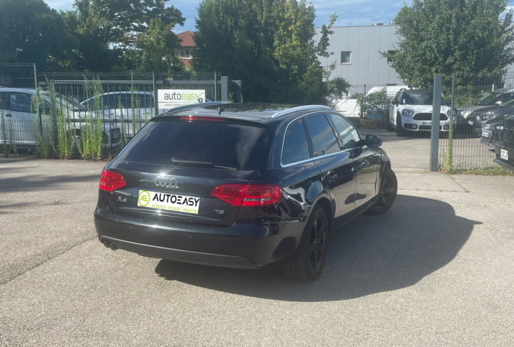 Audi A4 2.0 / 143 CH / AMBIENTE 