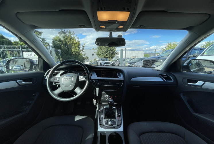 Audi A4 2.0 / 143 CH / AMBIENTE 