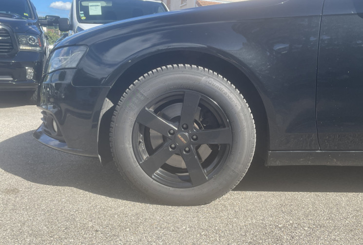 Audi A4 2.0 / 143 CH / AMBIENTE 
