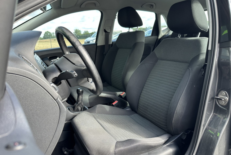 Volkswagen Polo V 5 portes 1.6 TDI 90 cv CONFORTLINE - Attelage