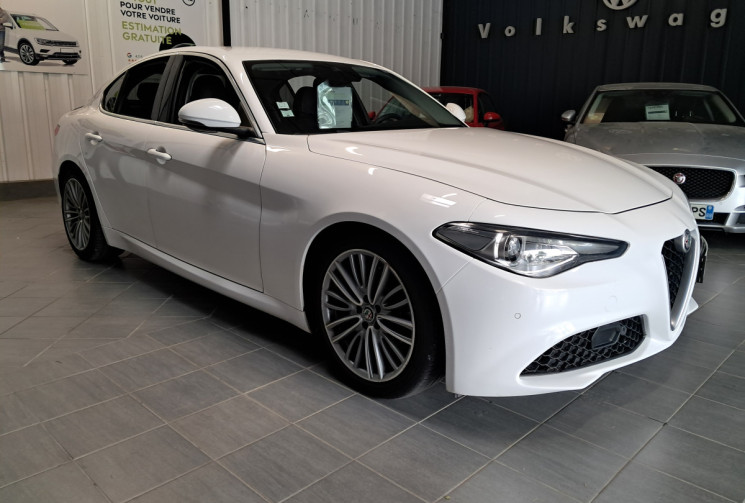 Alfa Romeo Giulia  2.2 JTD 180 SUPER AT8 - SUPERBE - ENTRETIEN - GTIE 