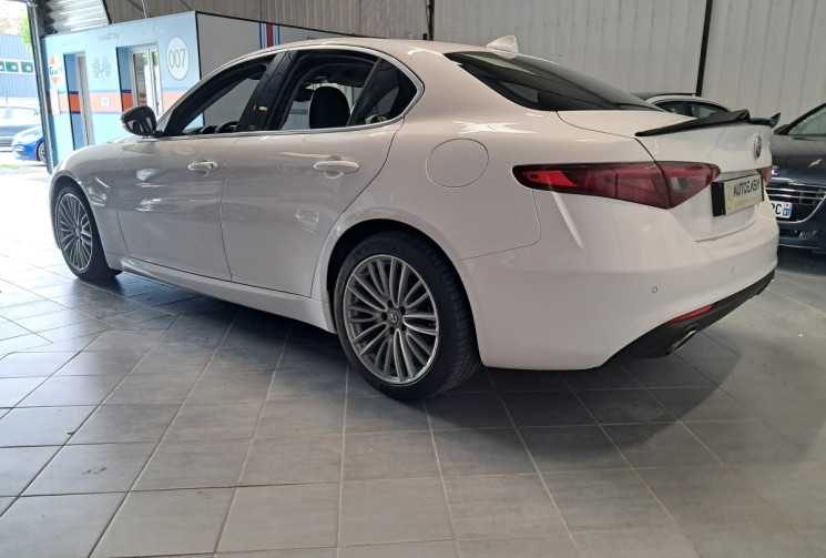 Alfa Romeo Giulia  2.2 JTD 180 SUPER AT8 - SUPERBE - ENTRETIEN - GTIE 