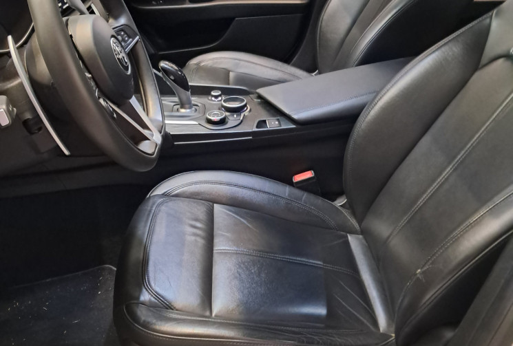 Alfa Romeo Giulia  2.2 JTD 180 SUPER AT8 - SUPERBE - ENTRETIEN - GTIE 