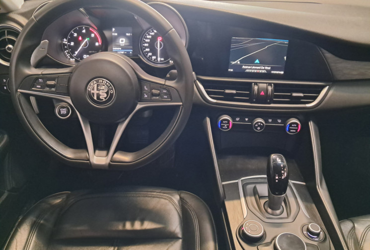 Alfa Romeo Giulia  2.2 JTD 180 SUPER AT8 - SUPERBE - ENTRETIEN - GTIE 