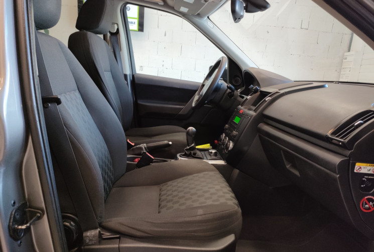 Land-Rover FREELANDER 2 2.2 TD4 S 4x4 160ch 2ème main véhicule Français entretien complet réseau