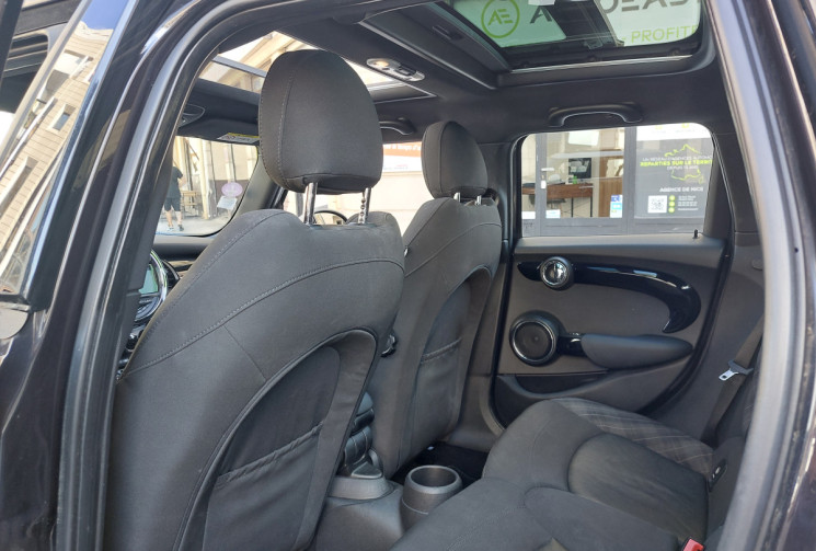 Mini Mini COOPER 1.5 i 136 ch  5 portes RED CHILI CAMERA TOIT OUVRANT ...