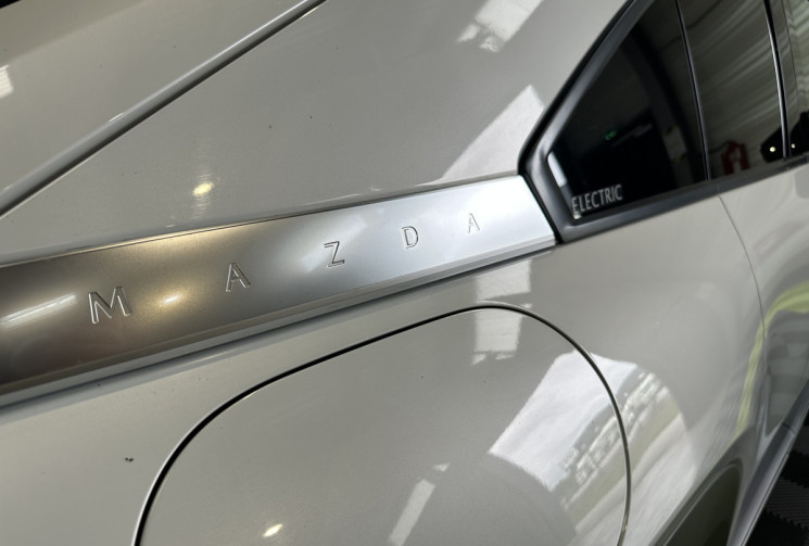 Mazda MX-30 e-Skyactiv 143 ch First Edition M Confidence