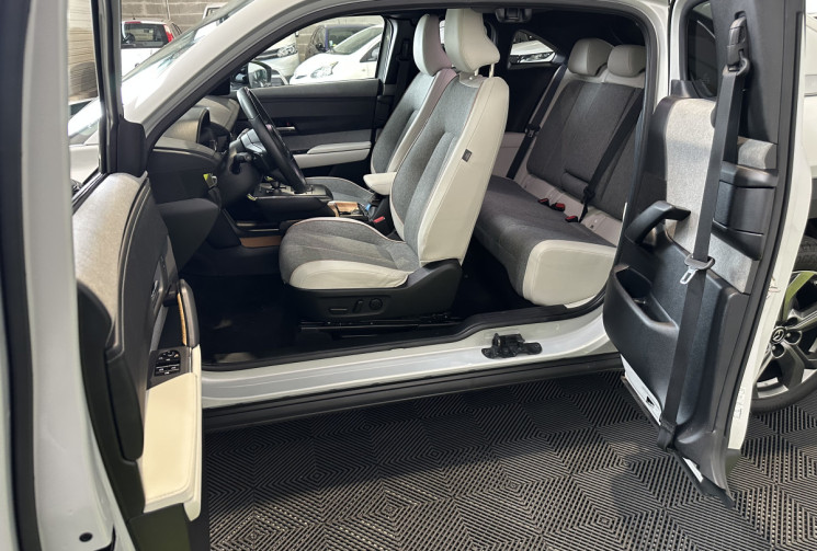 Mazda MX-30 e-Skyactiv 143 ch First Edition M Confidence