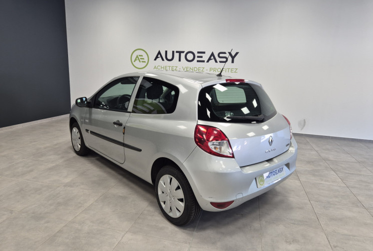 Renault Clio III 1.2 i 65 cv Authentique