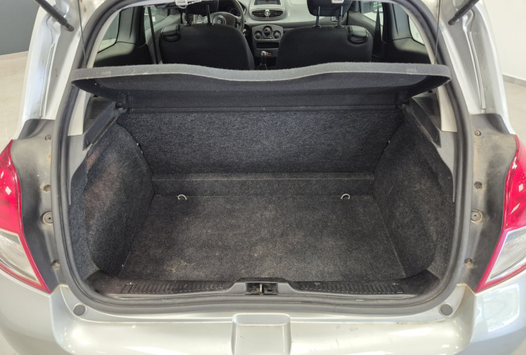 Renault Clio III 1.2 i 65 cv Authentique