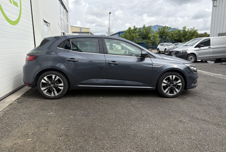 Renault Megane IV INTENS 140 cv 1.3 TCe EDC7 * Caméra * Carplay * Multi Sense * Attache Remorque