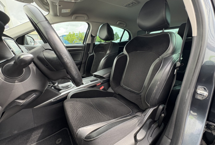 Renault Megane IV INTENS 140 cv 1.3 TCe EDC7 * Caméra * Carplay * Multi Sense * Attache Remorque