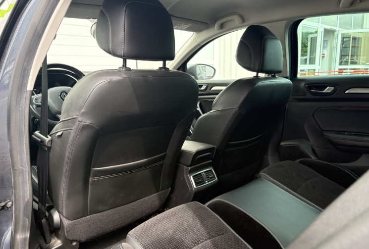 Renault Megane IV INTENS 140 cv 1.3 TCe EDC7 * Caméra * Carplay * Multi Sense * Attache Remorque