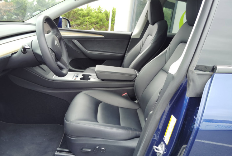 Tesla Model Y Standard RWD