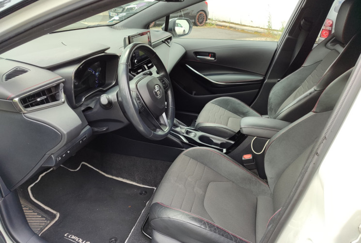 Toyota Corolla Sport 1.8 VVT-i 122ch MY21 Collection Caméra de recul / Sièges chauffants