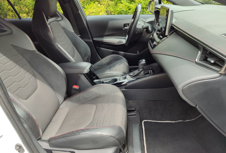 Toyota Corolla Sport 1.8 VVT-i 122ch MY21 Collection Caméra de recul / Sièges chauffants