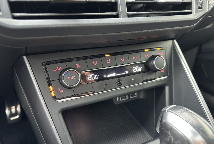 Volkswagen Polo VI GTI 2.0 TFSI DSG6 200 CV BVA