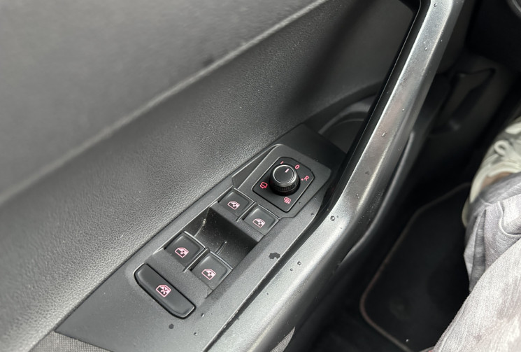 Volkswagen Polo VI GTI 2.0 TFSI DSG6 200 CV BVA