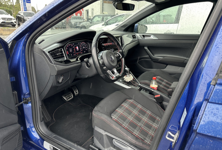 Volkswagen Polo VI GTI 2.0 TFSI DSG6 200 CV BVA