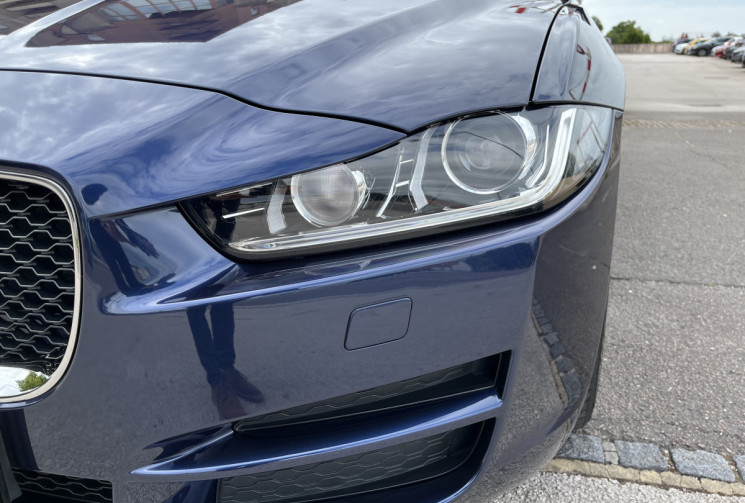 Jaguar XE Berline 2.0 D 163 cv Boîte auto