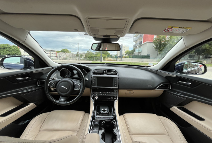 Jaguar XE Berline 2.0 D 163 cv Boîte auto