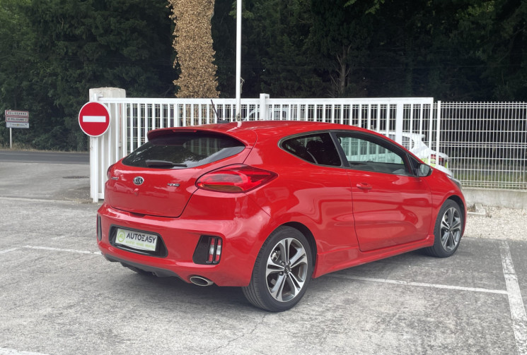 Kia ProCeed 1.6 CRDI 136 GTLINE * Embrayage neuf / GPS /Caméra / Attelage