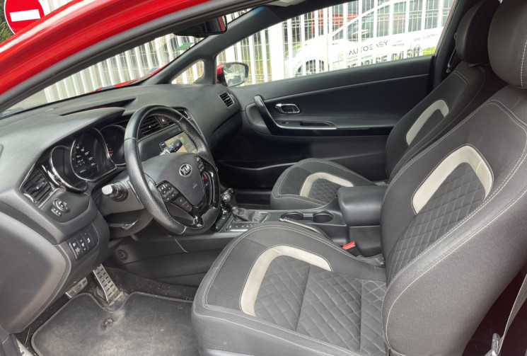 Kia ProCeed 1.6 CRDI 136 GTLINE * Embrayage neuf / GPS /Caméra / Attelage