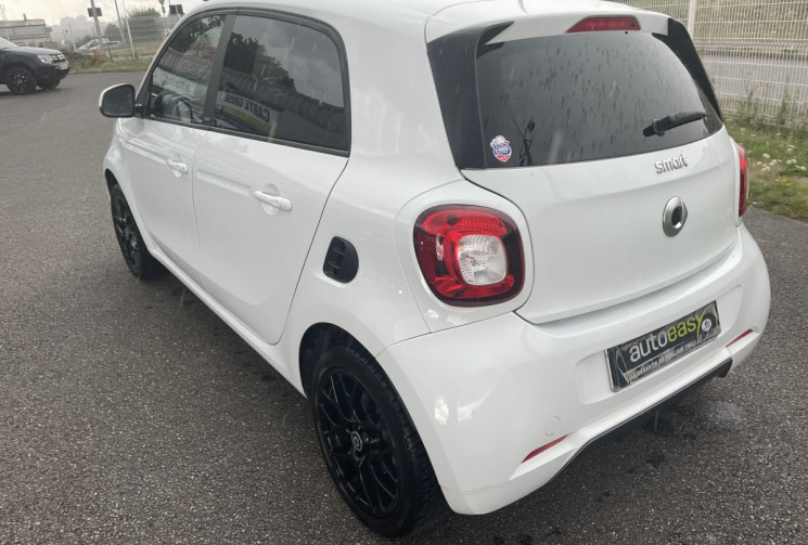 SMART FORFOUR 1.0 12V TWINAMIC S&S 71 CV BVA  PASSION