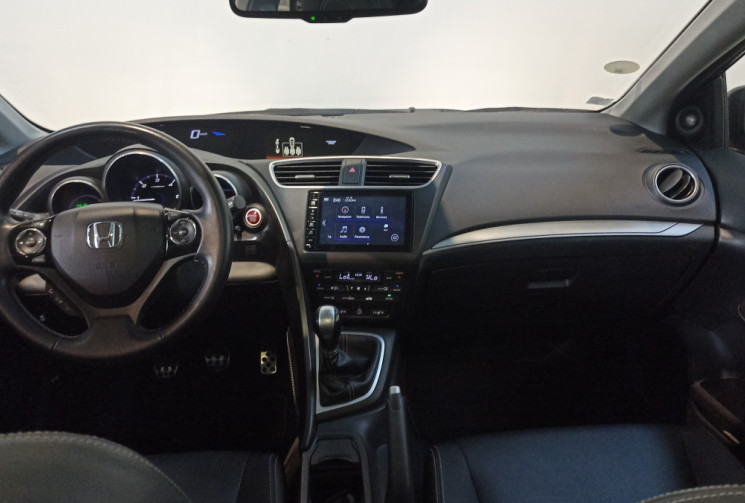 Honda Civic 1.6 i-DTEC 120 ch/Finition Exclusive Navi/Hatchback/Toutes options