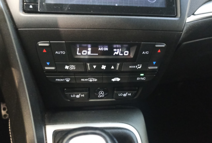 Honda Civic 1.6 i-DTEC 120 ch/Finition Exclusive Navi/Hatchback/Toutes options
