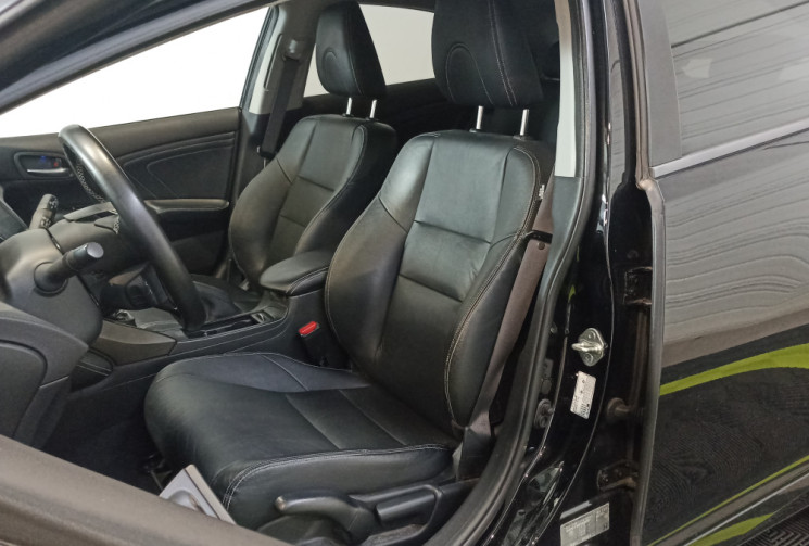 Honda Civic 1.6 i-DTEC 120 ch/Finition Exclusive Navi/Hatchback/Toutes options