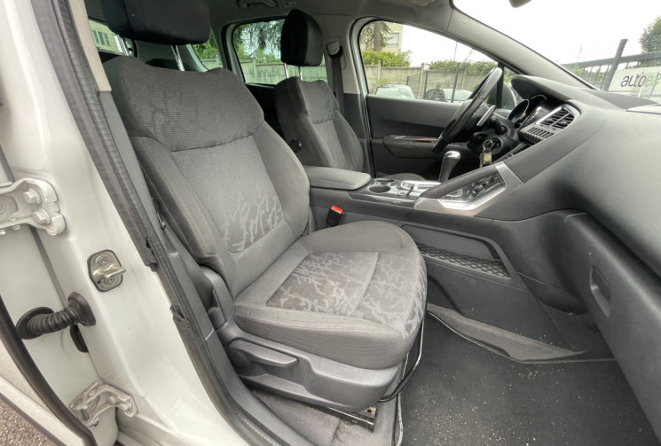 Peugeot 3008 1.6 Bluehdi / 112 CH / ALLURE