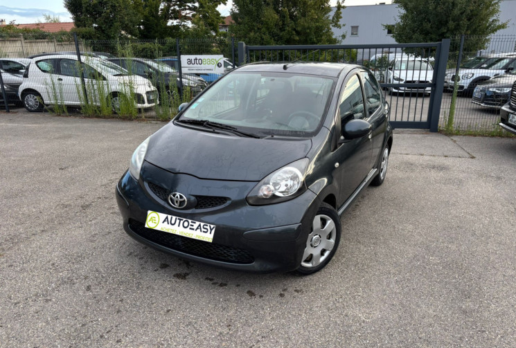 Toyota Aygo 1.0 / 68 ch / Confort / Clim