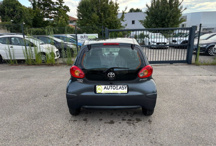 Toyota Aygo 1.0 / 68 ch / Confort / Clim