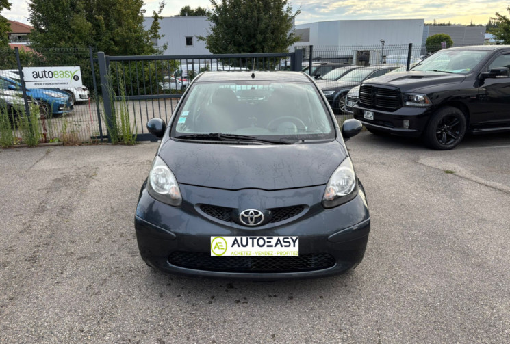 Toyota Aygo 1.0 / 68 ch / Confort / Clim